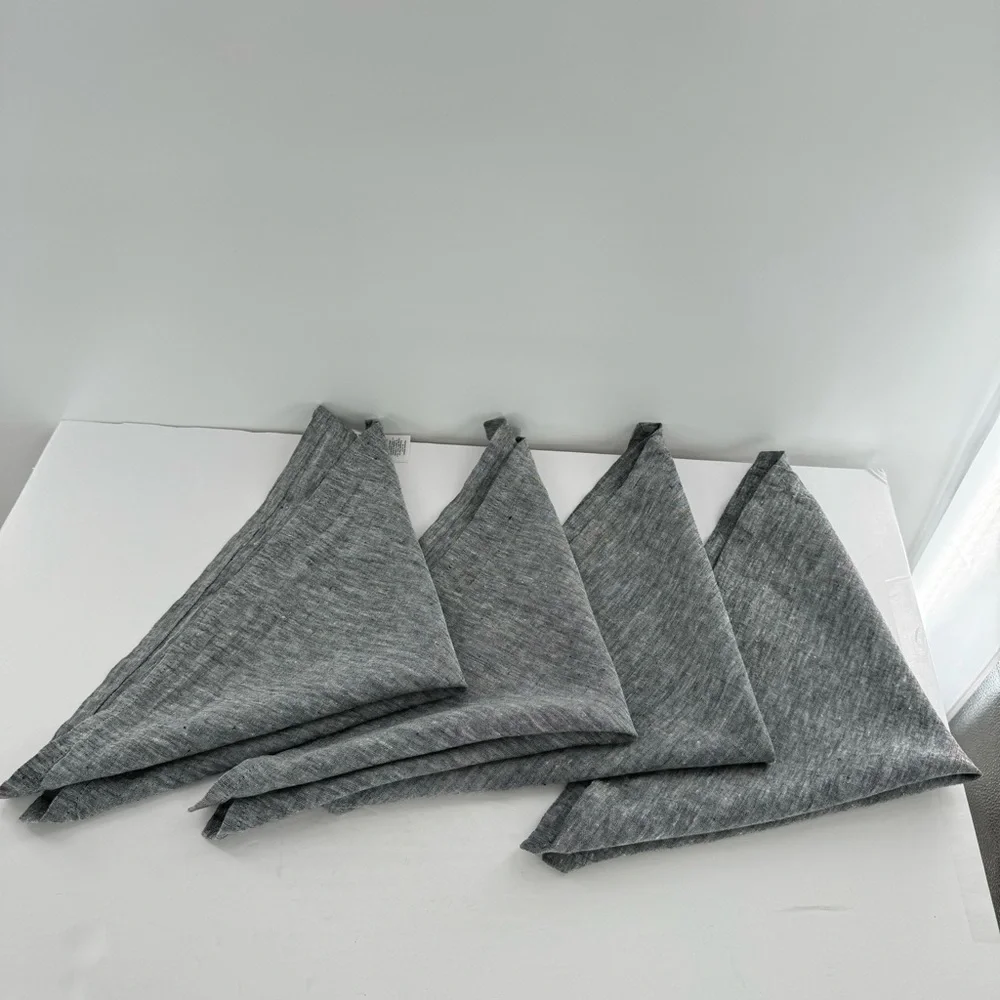 West‎ Elm Set of Four Linen Dinner Table Napkins 18inx18in